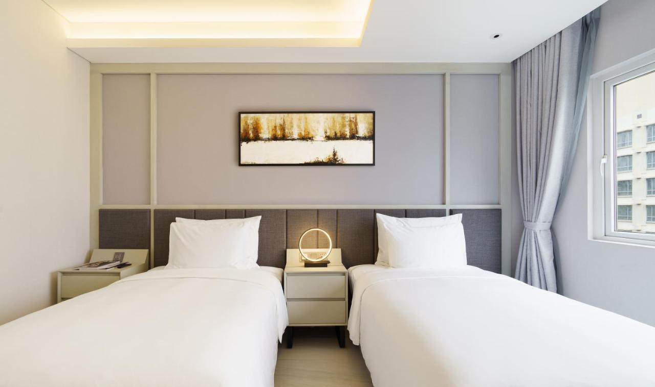 M City Hotel Saigon Хошимин Экстерьер фото