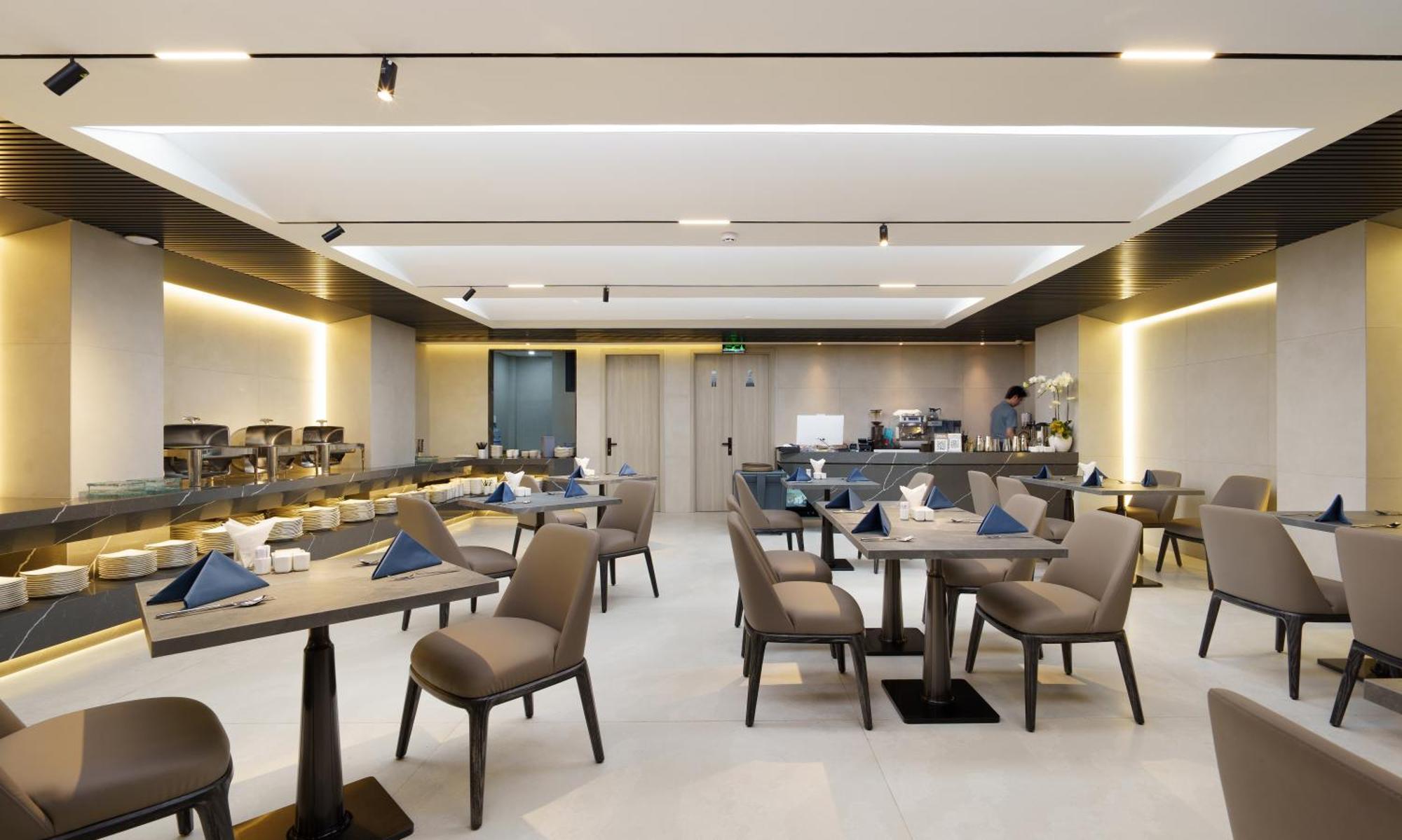 M City Hotel Saigon Хошимин Экстерьер фото